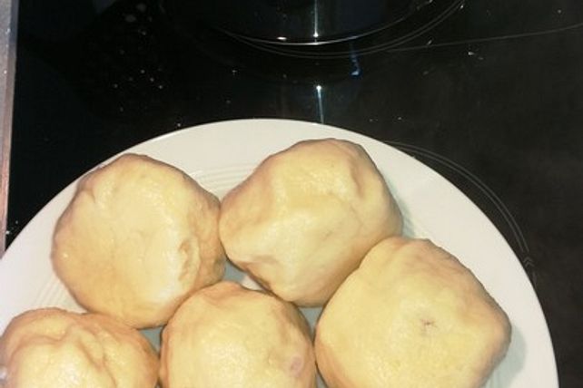 Pflaumenknödel aus Kartoffelteig von Lipid| Chefkoch