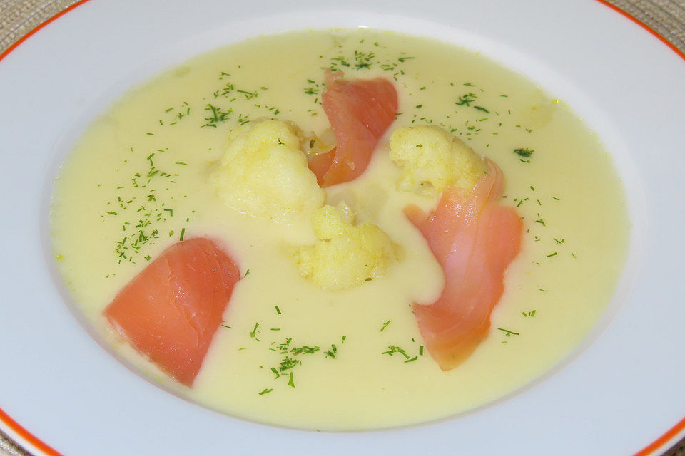 Inges Cremesuppe mit Lachs