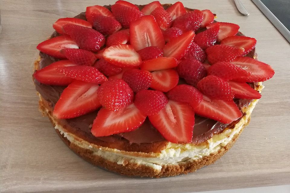 Traumhafte Erdbeer-Käsetorte