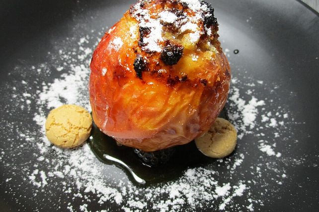 Bratapfel mit Marzipanfüllung von nimuee| Chefkoch