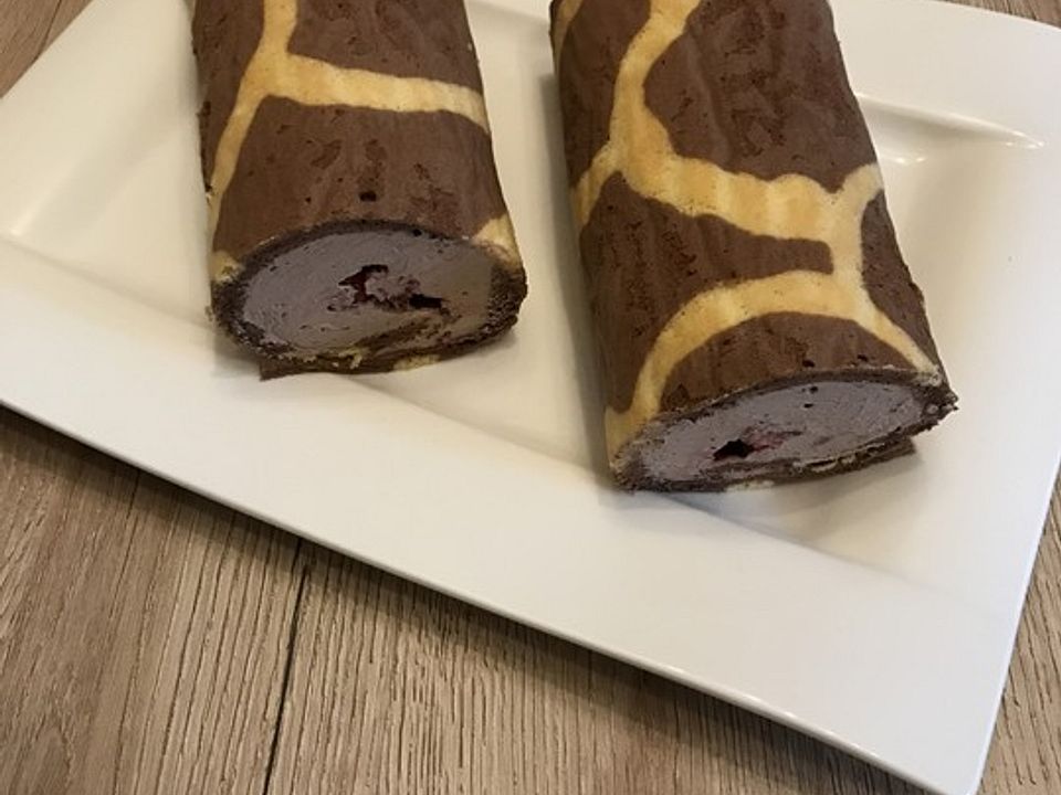 Biskuitrolle mit Schokosahne von shany | Chefkoch