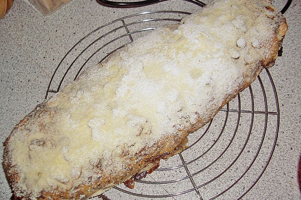 Orangen - Mandel - Stollen mit Schokostückchen