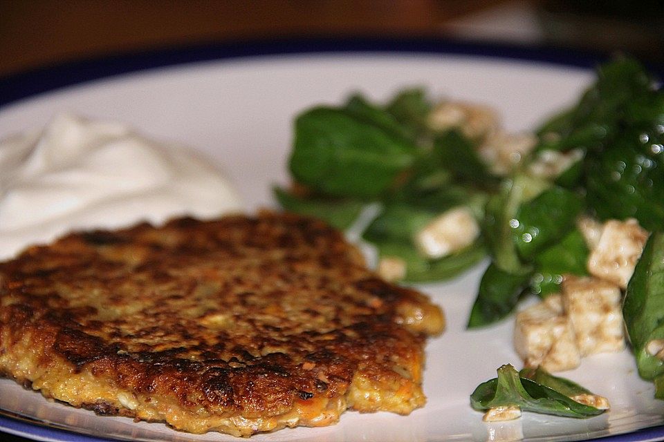 Süßkartoffel-Rösti mit Haselnüssen