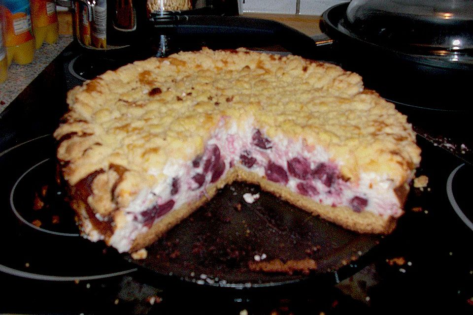 Käsekuchen mit Kirschen