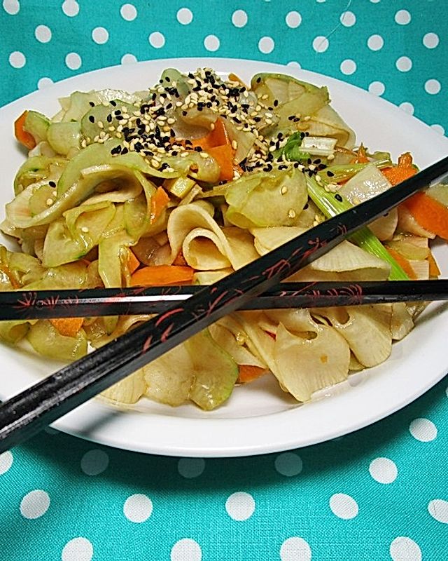 Asiatischer Rettich - Möhren - Salat