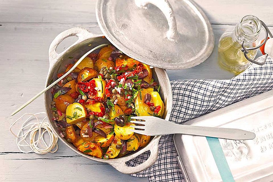 Salat mit gebratenen Kartoffeln