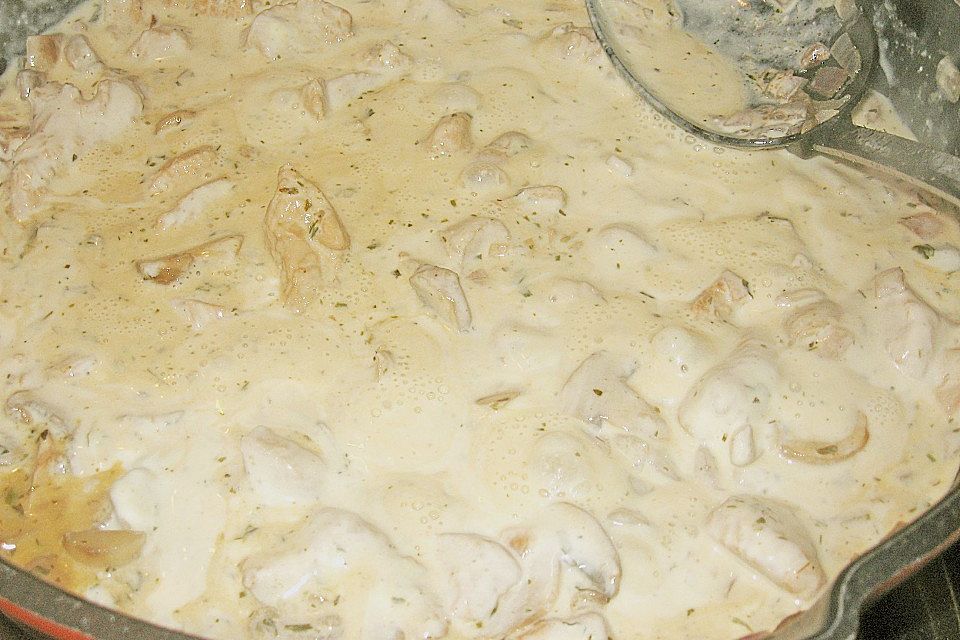 Puten - Geschnetzeltes in Rieslingsoße Puten - Geschnetzeltes in Rieslingsoße