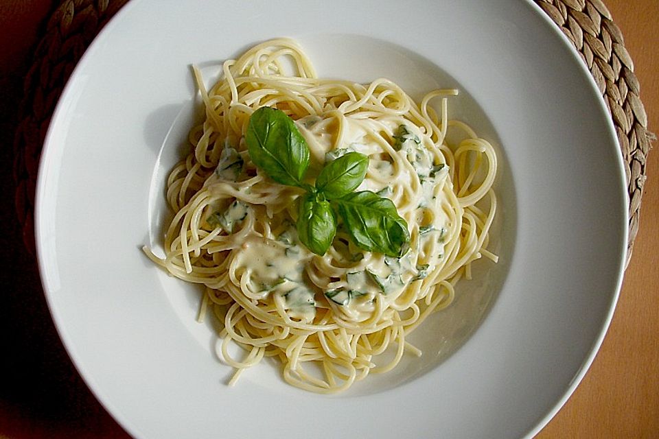 Spaghetti mit Zitronen - Sahne - Soße