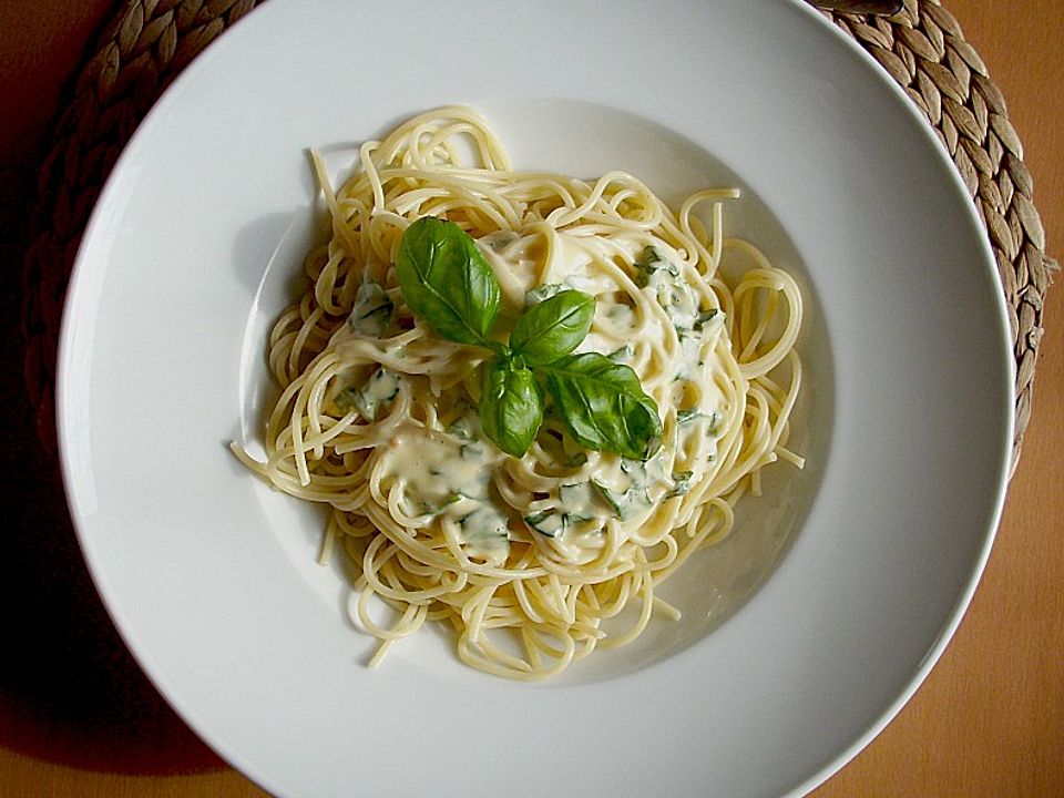 Spaghetti Mit Spinat Käse Sahne Soße — Rezepte Suchen