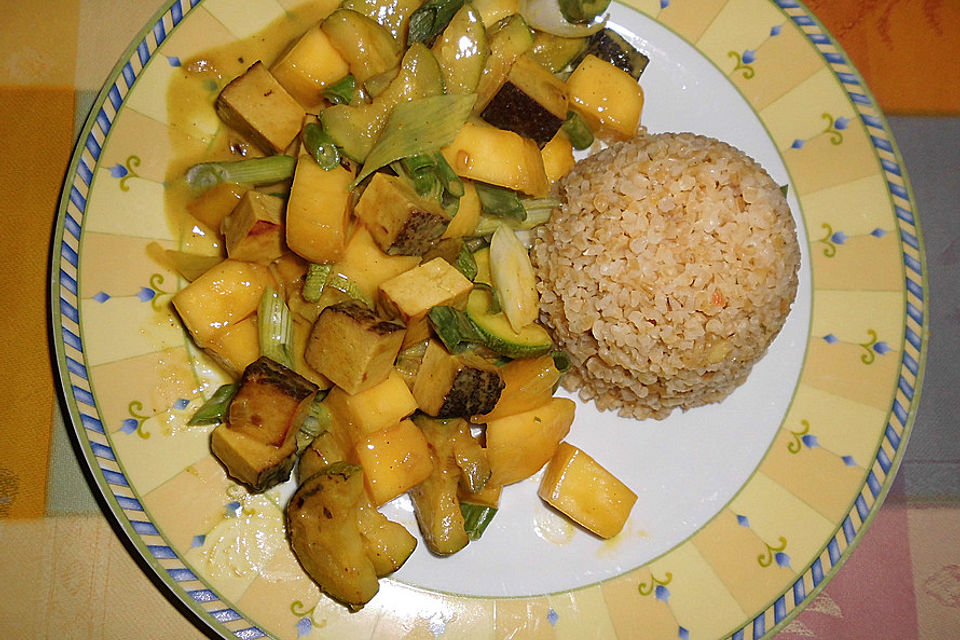 Tofu - Mango - Curry