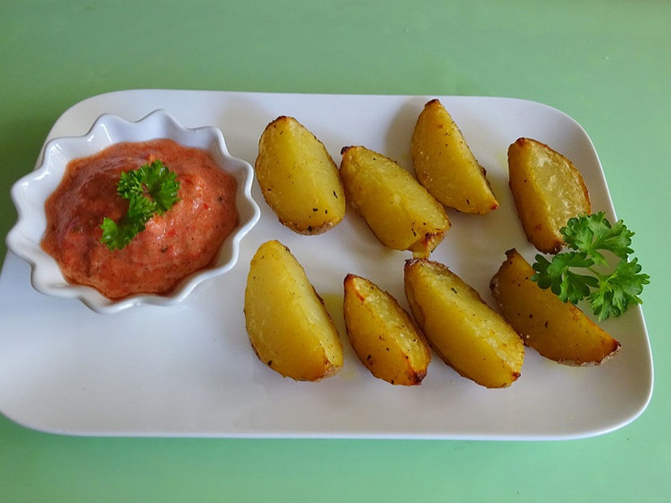 Röstkartoffeln mit Salsa - Dipp von willinpe| Chefkoch