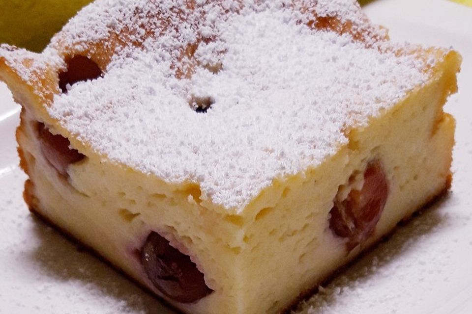 Käsekuchen mit Kirschen