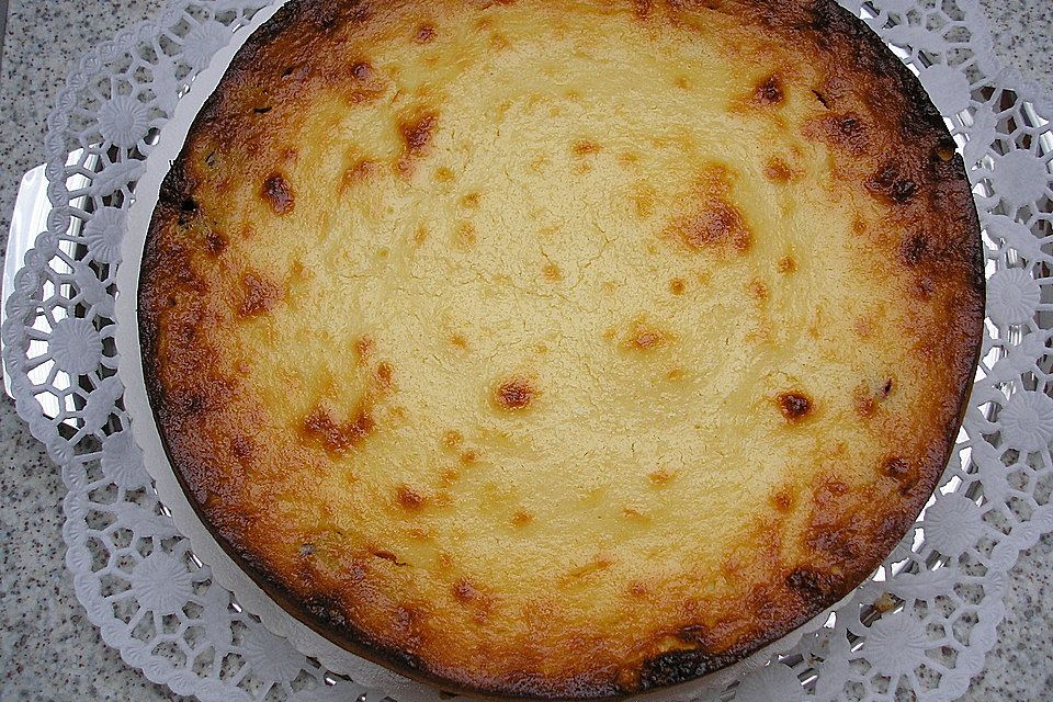 Käsekuchen mit Kirschen