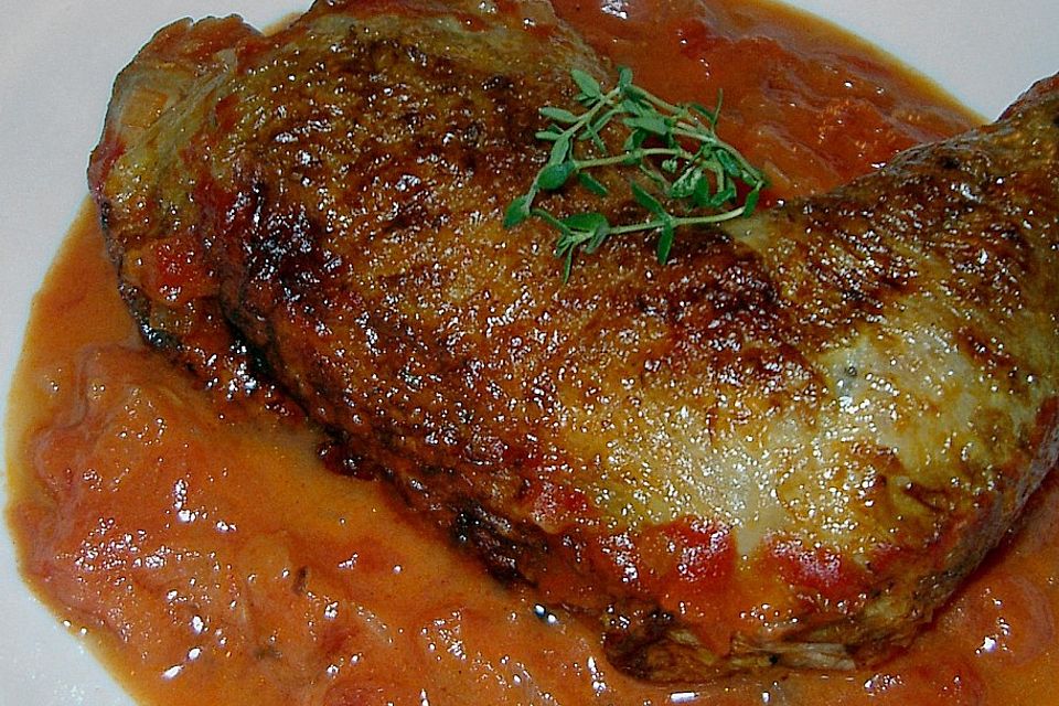 Geschmorte Perlhuhnkeulen in Tomaten - Gin - Sahne Sauce