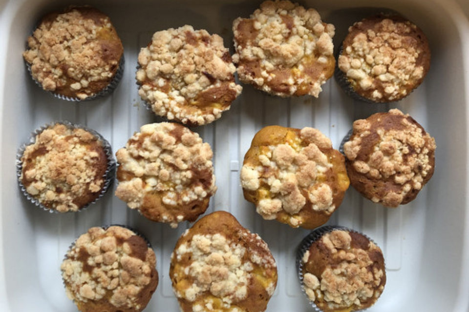 Kürbismuffins mit Äpfeln