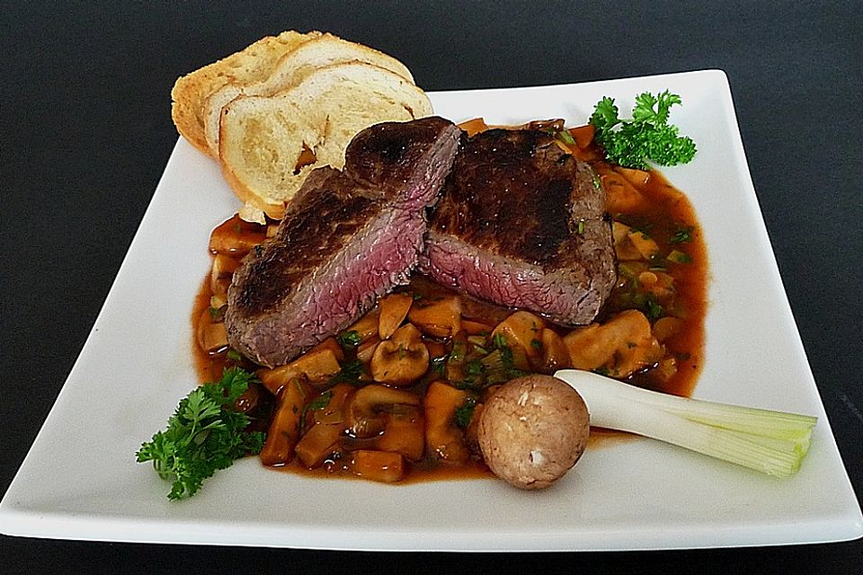 Tournedos in Madeira - Champignon - Sauce