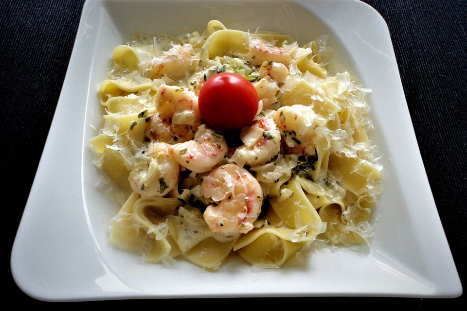 Pasta mit Zitronen - Scampi - Soße