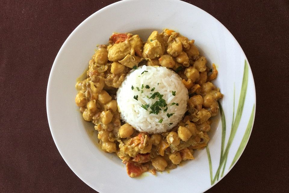 Indisches Hähnchencurry mit Kichererbsen