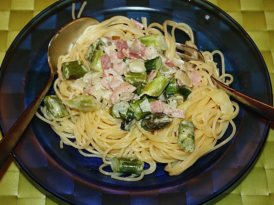 Spaghetti mit grünen Spargel von Wyrwaa | Chefkoch