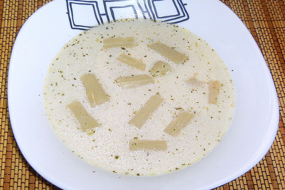 Spargelcremesuppe