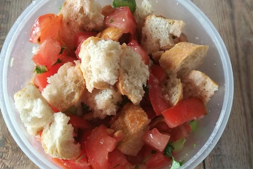 Spanischer Tomatensalat