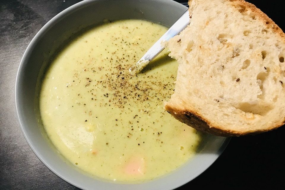 Brokkoli - Frischkäse - Suppe