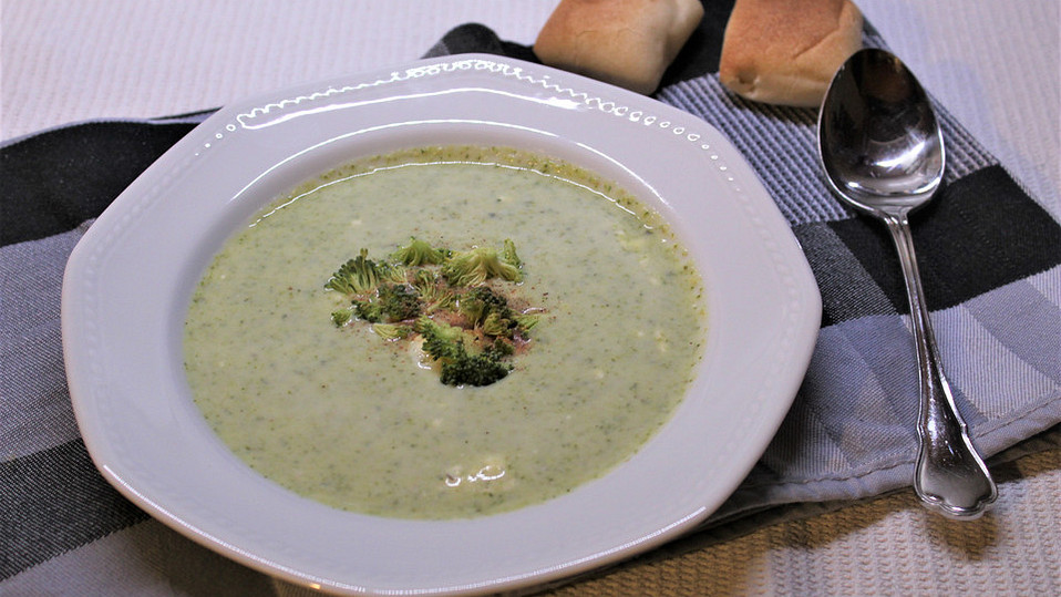 Brokkoli - Frischkäse - Suppe von feuermohn Brokkoli - Frischkäse - Suppe von feuermohn