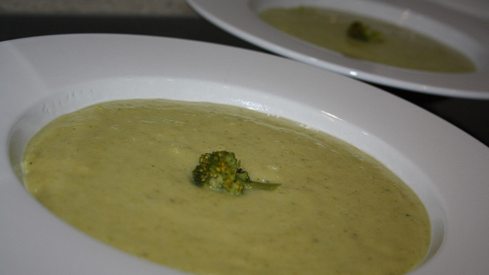 Brokkoli - Frischkäse - Suppe von feuermohn Brokkoli - Frischkäse - Suppe von feuermohn