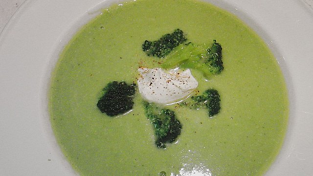 Brokkoli - Frischkäse - Suppe von feuermohn