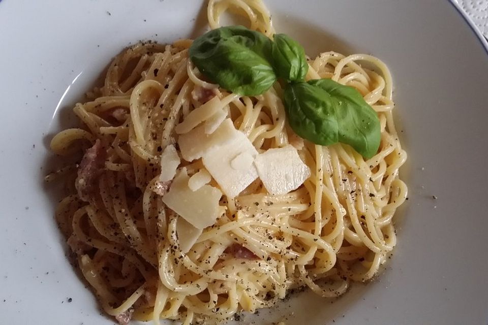 Spaghetti Carbonara, mal ohne Sahne