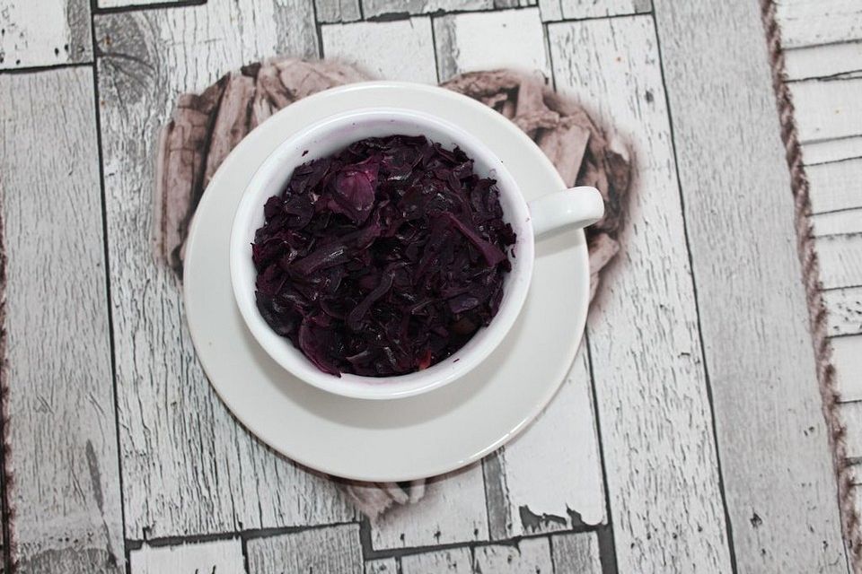 Rotkohl nach Hausfrauenart