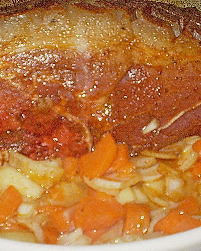 Schweinekrustenbraten in Zwiebel - Bier - Sauce