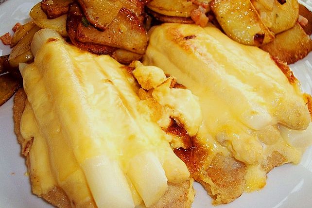Schnitzel mit Spargel und Käse überbacken von Schnuti73| Chefkoch