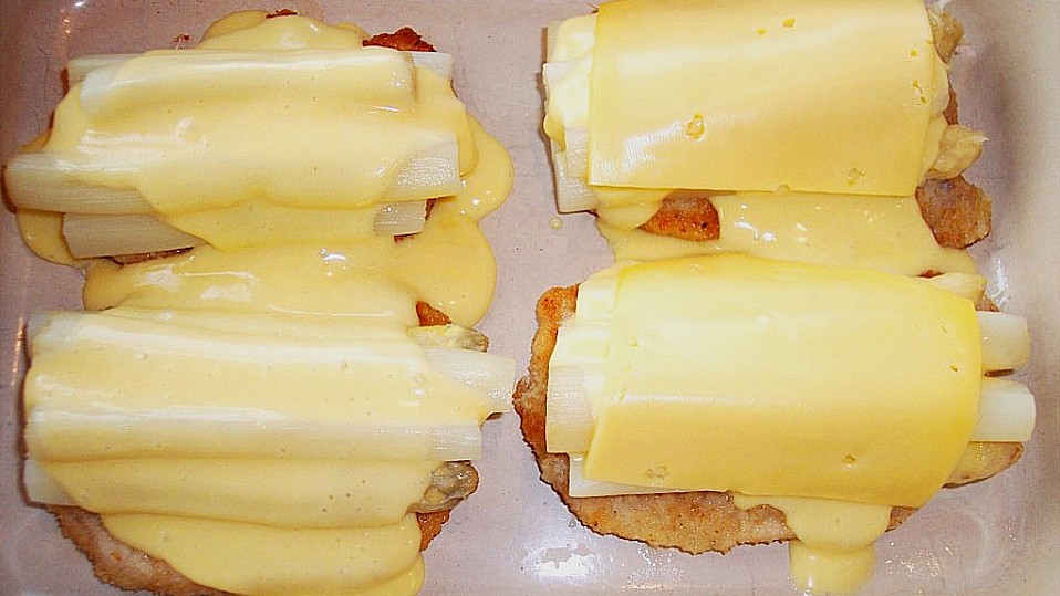 Schnitzel mit Spargel und Käse überbacken von Schnuti73 Schnitzel mit Spargel und Käse überbacken von Schnuti73