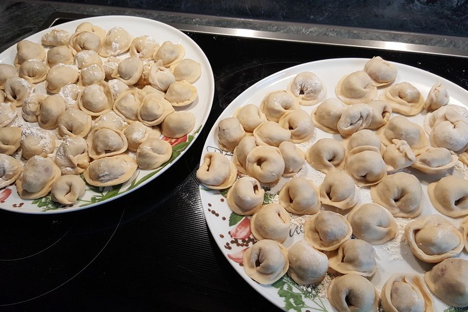 Sibirische Pelmeni