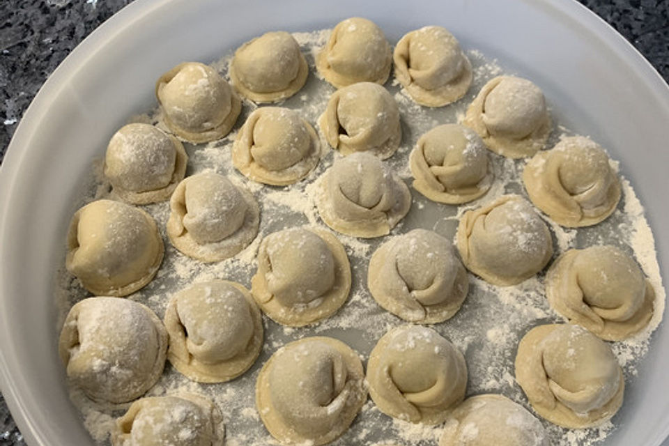 Sibirische Pelmeni