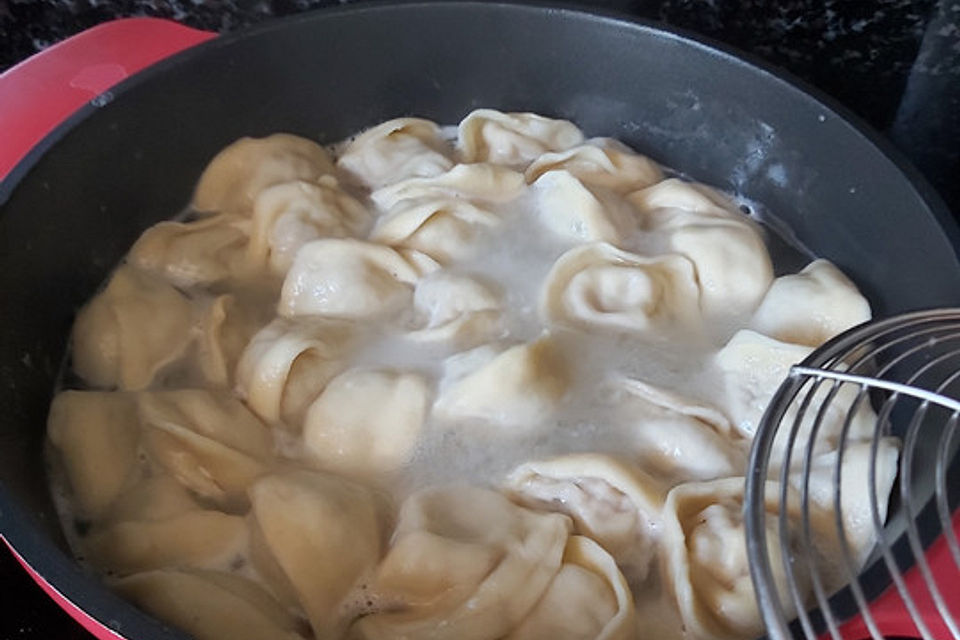 Sibirische Pelmeni