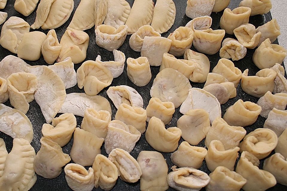 Sibirische Pelmeni