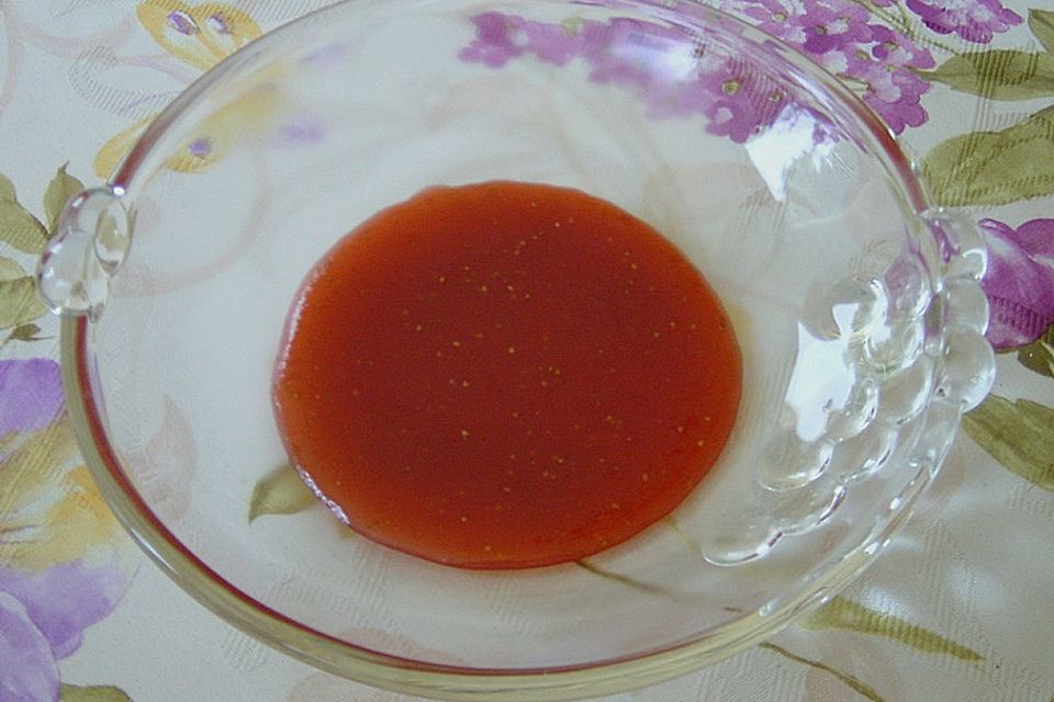 Erdbeermarmelade mit weißer Schokolade