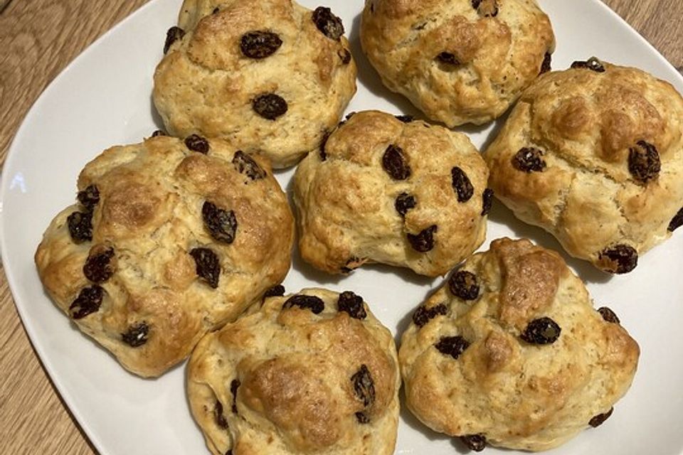 Schnelle Rosinen - Brötchen