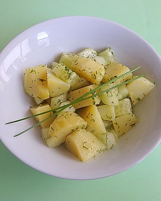 Kartoffel - Gurken - Salat mit Dill