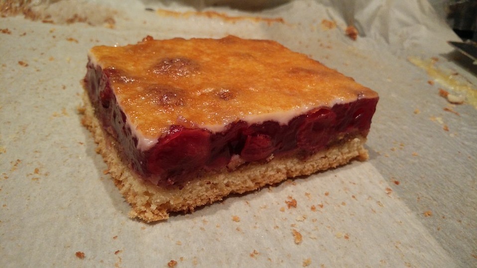 Hildes Kirschkuchen mit Rahmguss von Eisibär