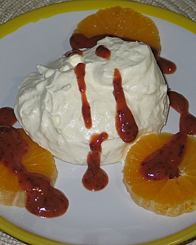 Mangomousse auf eingelegten Orangen mit Pflaumen - Zimt - Sauce