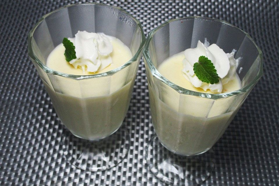 Orangen - Joghurt - Creme mit Marzipan