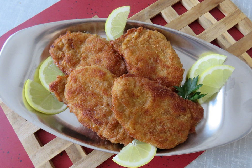 Schnitzel mit Basilikum - Safran - Parmesan - Panade