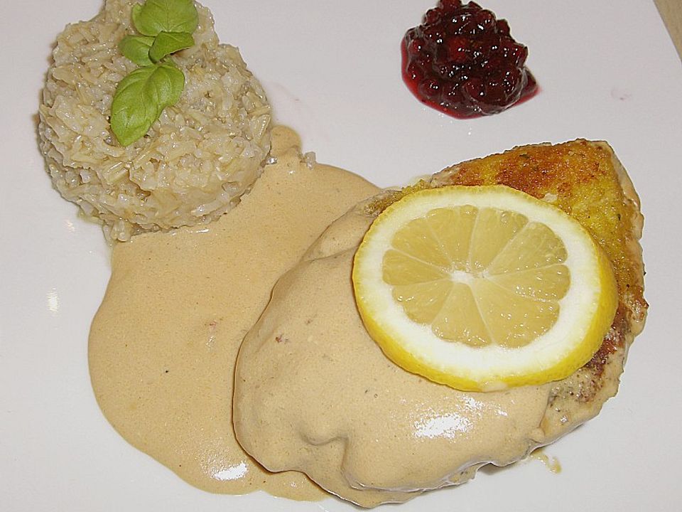 Schnitzel mit Basilikum - Safran - Parmesan - Panade von Gylfing | Chefkoch