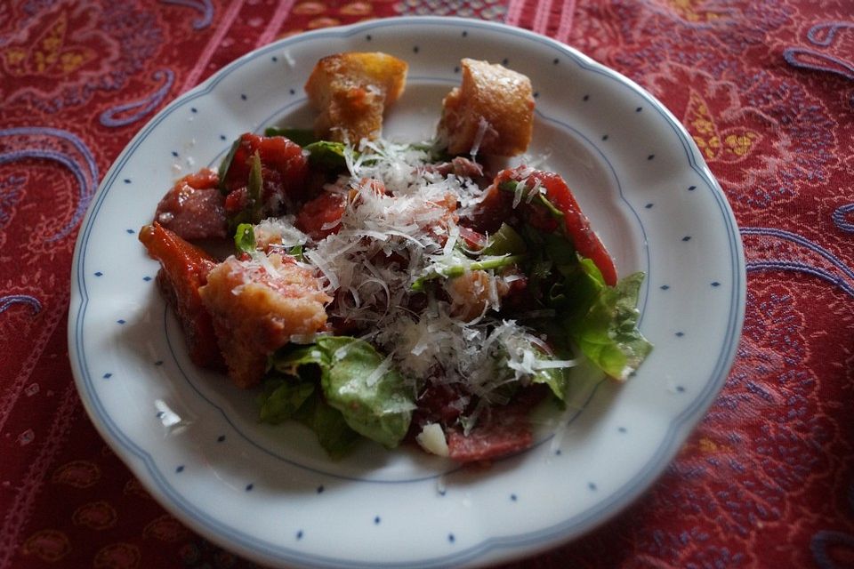 Italienischer Brotsalat