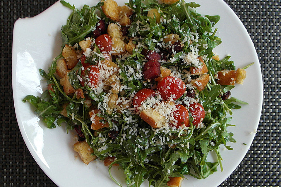 Italienischer Brotsalat