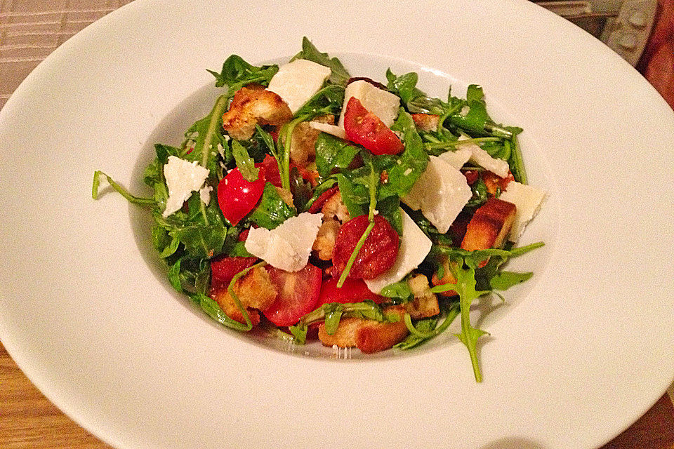 Italienischer Brotsalat