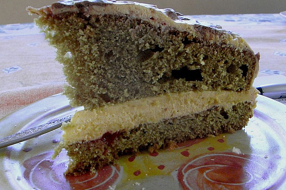 Steirische Preiselbeer - Kürbiskernöltorte